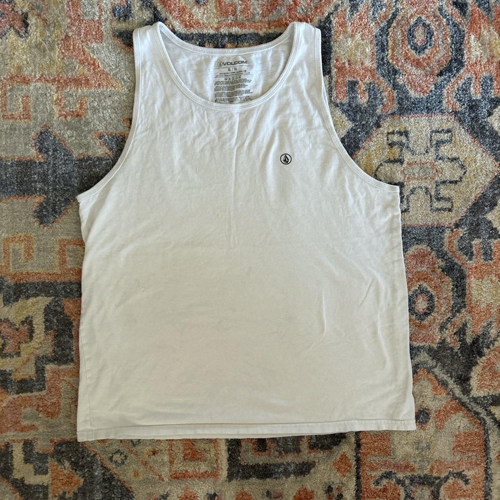 2 XL men’s tank tops